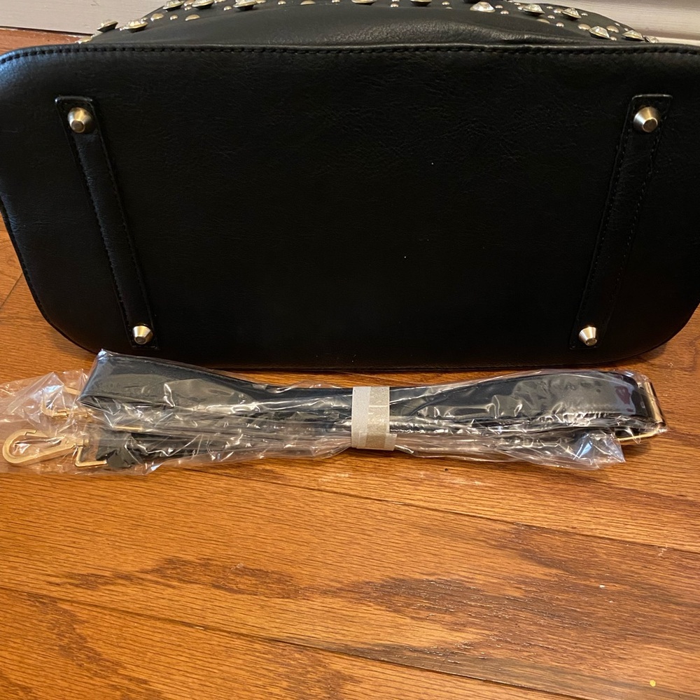 LA TERRE FASHION LIMITED BLACK PURSE - Picture 5 of 11